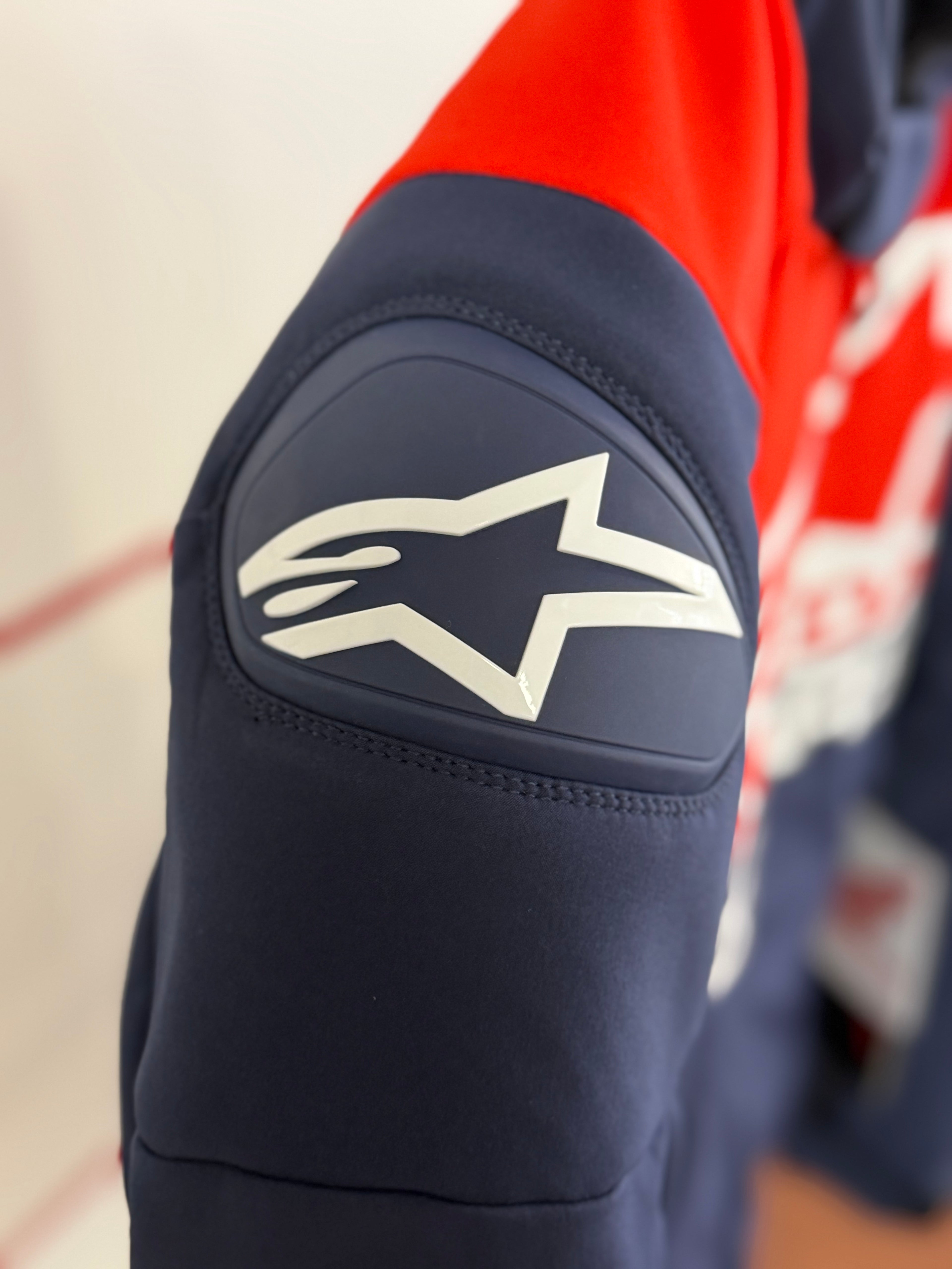 Honda × Alpinestars SMX Waterproof Softshell Jacket – Blu/Bianco/Rosso